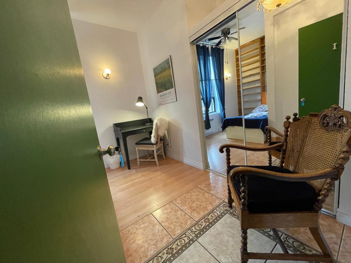 Chambres El Mediterraneo Rooms Montreal Exterior foto